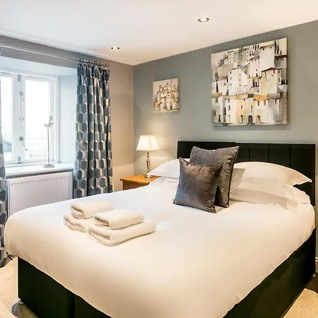 Hotel The @ Carus Green