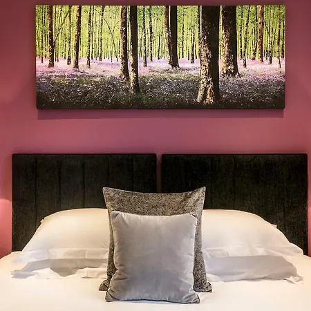 The @ Carus Szálloda